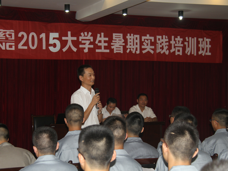 四川養殖豬廠家