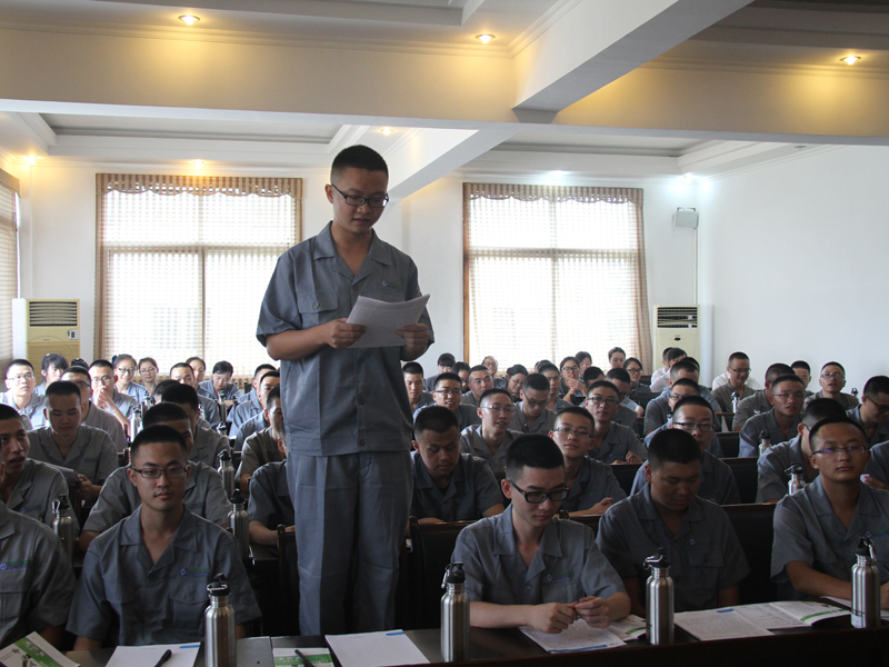 四川養殖豬廠家