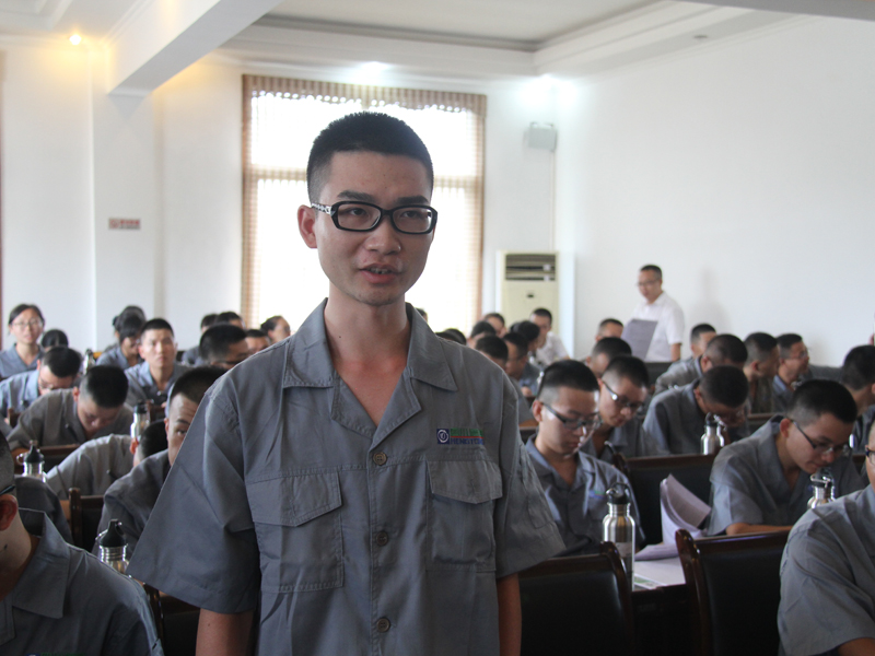 四川養殖豬廠家