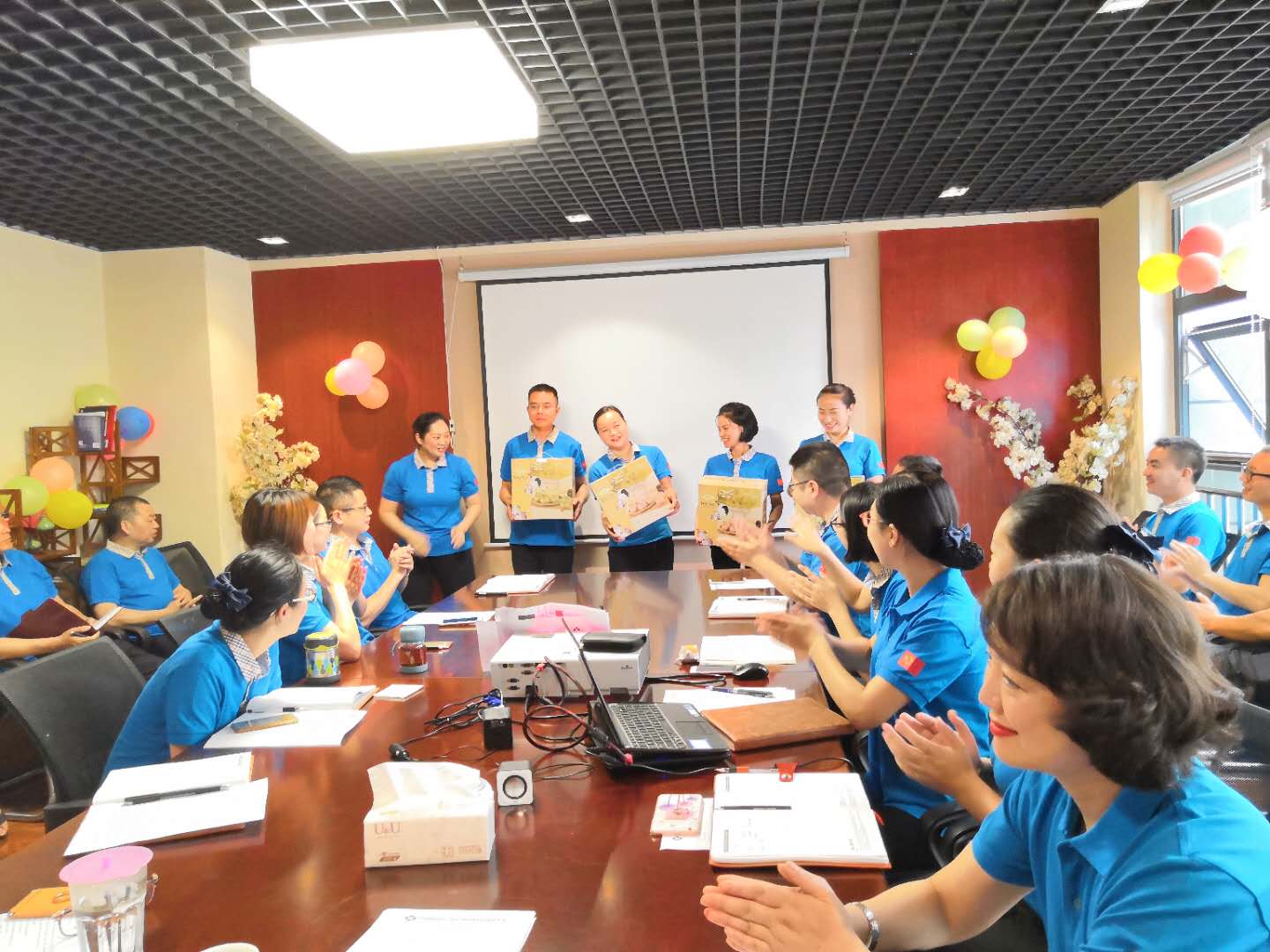 贈送周年慶禮品.jpg